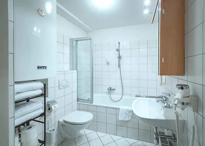 Basic Downtown * אינסברוק